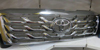 Решетка радиатора Toyota Land Cruiser 100 "запятые"