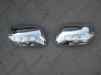 Хром накладки на зеркала с повторителями Toyota Land Cruiser 200 2012-2015
