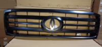Решетка радиатора черная Toyota Land Cruiser 100  2005-2007